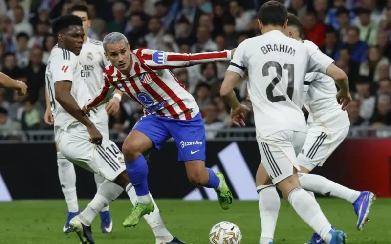 ريال مدريد يقتنص فوزاً صعباً أمام أتلتيكو في ديربي الليجا بـ10 لاعبين